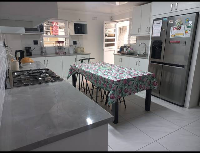 3 BEDROOM HOUSE FOR SALE IN PORTLANDS
